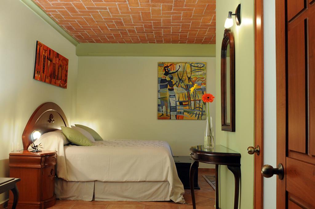 Marhialja Hotel Boutique Oaxaca Стая снимка